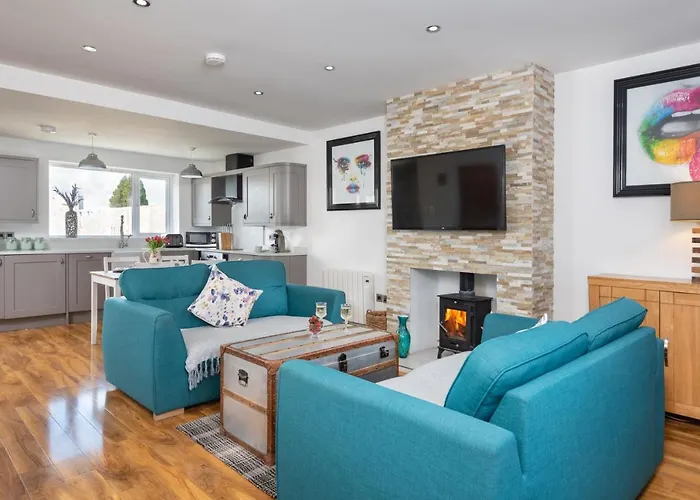 Stunning 1-Bed Cottage Near Carlisle With Hot Tub