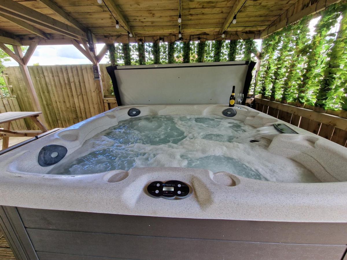 Holiday home Stunning 1-bed Near Carlisle With Hot Tub Carlisle (Cumbria)