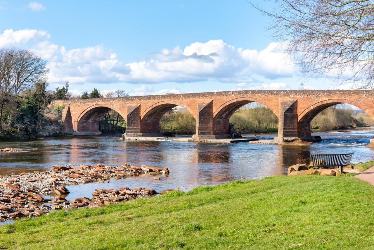 Stunning 1-bed Near Carlisle With Hot Tub